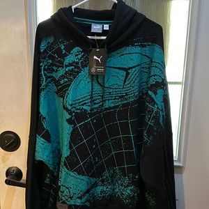 Puma Mercedes AMG Petronas Formula One Team hooded sweatshirt NEW